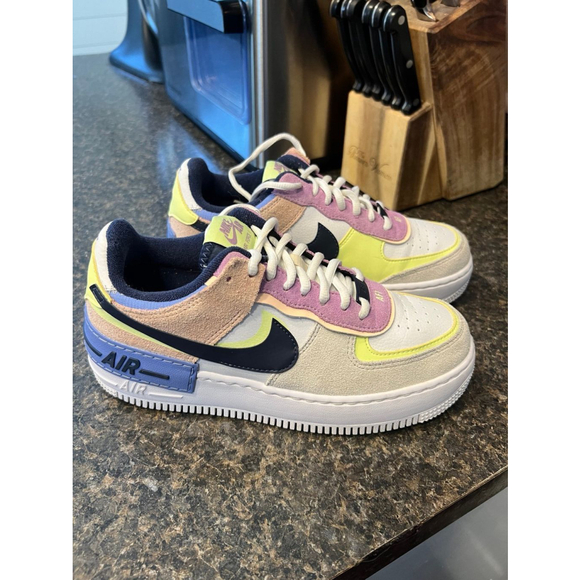 NIKE WMNS AF1 SHADOW ‘CRIMSON TINT VOLT - Picture 3 of 12
